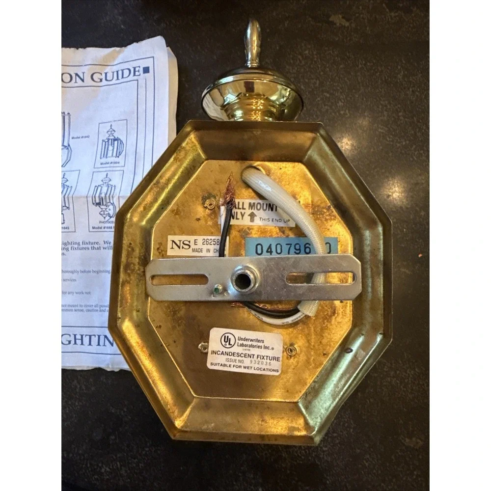 Vintage Solid Brass Finish Hexagon Model #1604 Glass Outdoor Lantern Light NEW